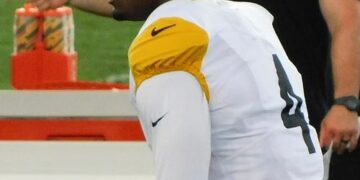 D.K. Metcalf, no criminal charges.