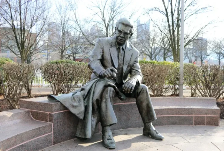 THE FATHER: ART ROONEY SR